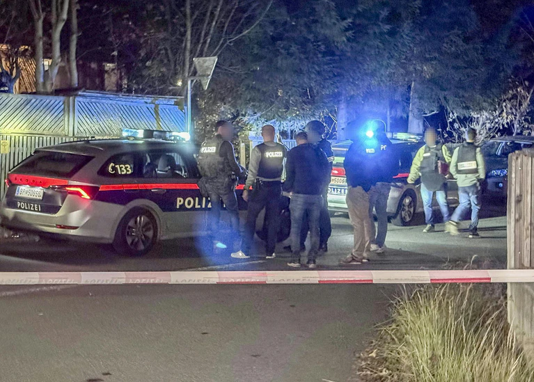 Laut Polizei wurde die Frau mit einem Küchenmesser getötet (Foto aktuell). — © Vogl-Perspektive.At - Mike Vogl/APA/dpa