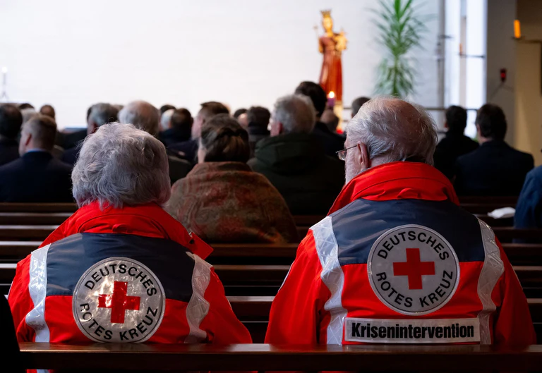 An dem Gedenkgottesdienst nehmen auch Rettungskräfte von damals teil.  — © Sven Hoppe/dpa