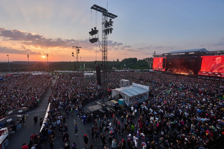 Mehr Menschen als je zuvor: Beim Jubiläum im Juni erwartet «Rock am Ring» einen Besucherrekord. (Archivbild) — © Thomas Frey/dpa