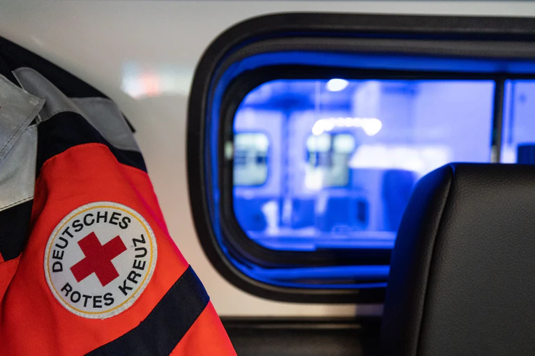 Die Rettungskräfte konnten dem Mann nicht mehr helfen. (Symbolbild) — © Hannes P Albert/dpa