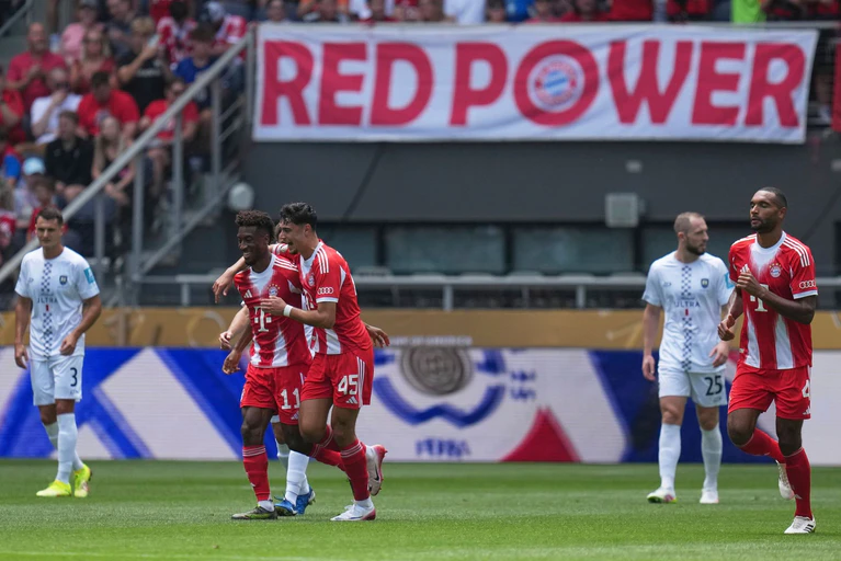 Zu viel Bayern-Power für Auckland. — © Joshua A. Bickel/AP/dpa