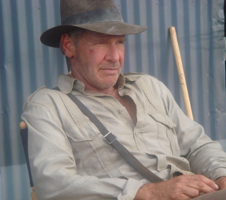 Harrison Ford Indiana Jones — © Bild: Von John Griffiths - originally posted to Flickr as Indy's Back, CC BY-SA 2.0, https://commons.wikimedia.org/w/index.php?curid=9664059