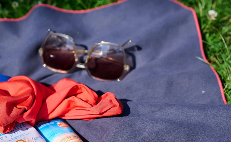 Das Kind blieb bei seinem Ausflug in das Freibad laut Polizei unverletzt. (Symbolbild) — © Annette Riedl/dpa