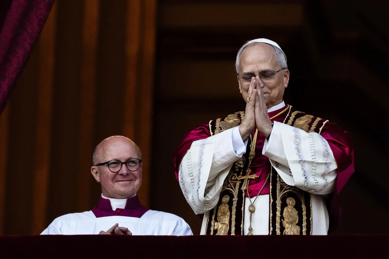 Der neue Papst gehört dem Augustinerorden an. — © Oliver Weiken/dpa