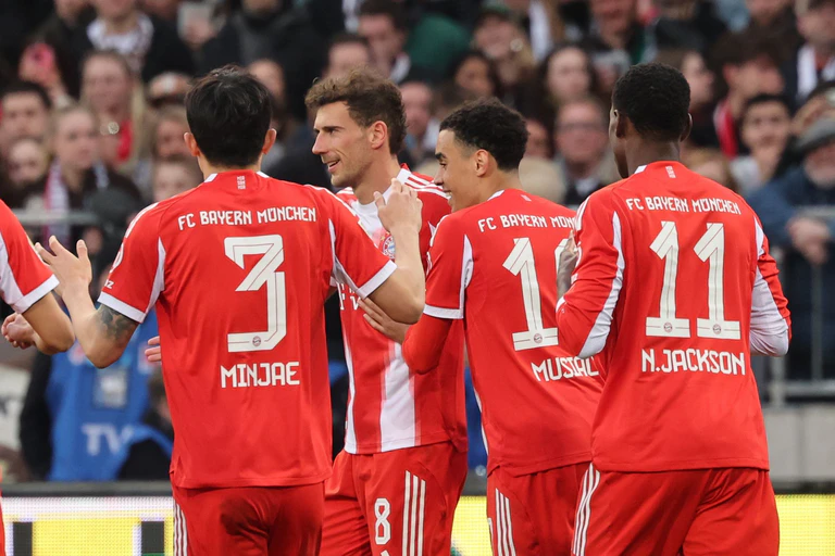 Rekord-Torschütze Leon Goretzka (2.v.l.). — © Christian Charisius/dpa