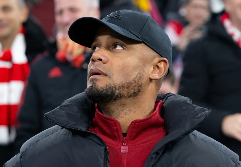 Freut sich auf die Reise in die alte Heimat: Vincent Kompany. — © Sven Hoppe/dpa