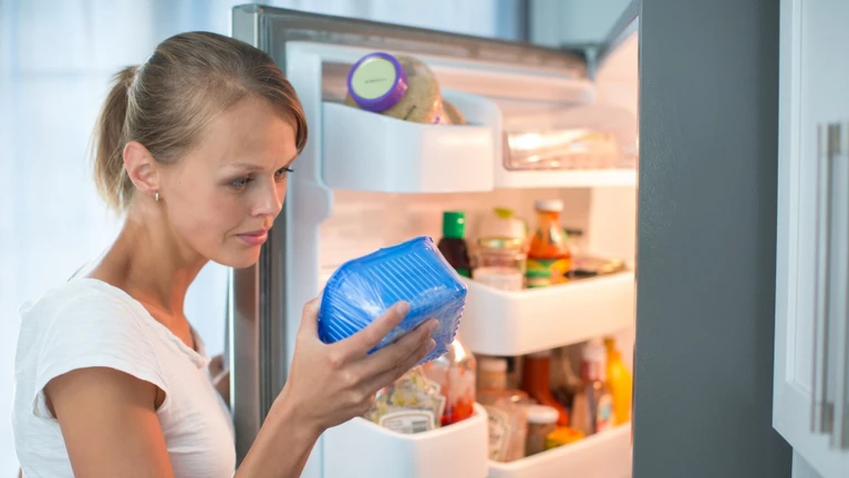 Mindesthaltbarkeitsdatum — © Bild: ViktorCap / iStock