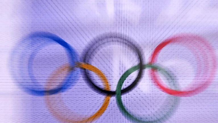 Olympische Flagge — © Bild: Peter Kneffel