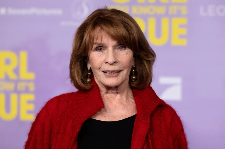 Senta Berger erholt sich von ihrer Operation am Oberschenkel. (Archivbild) — © Sven Hoppe/dpa