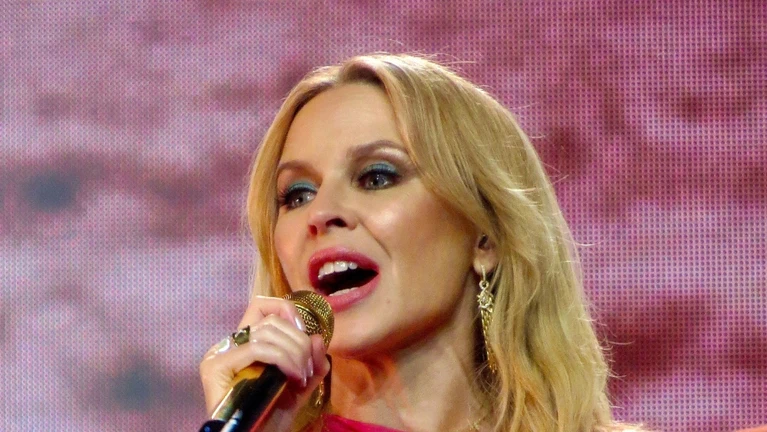 Kylie Minogue — © Von marcen27 from Glasgow, UK - Kylie Minogue 1, CC BY 2.0, https://commons.wikimedia.org/w/index.php?curid=73637138
