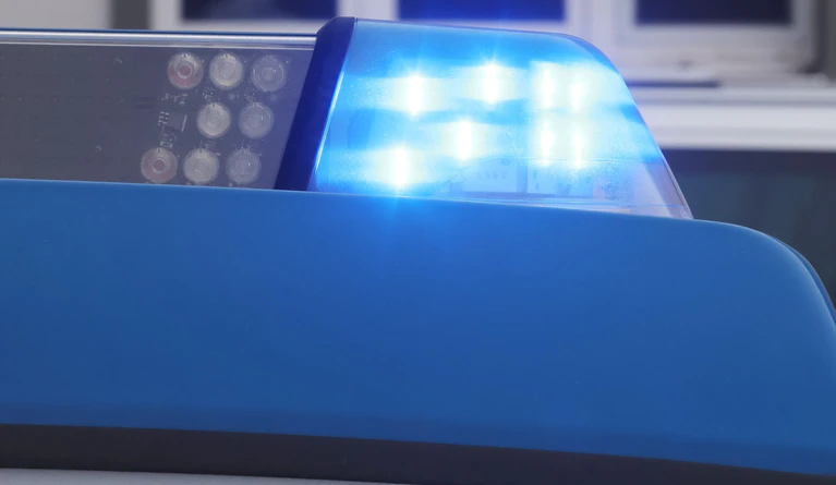 Die A7 war für die Unfallaufnahme und wegen der Reinigungsarbeiten etwa eine Stunde lang gesperrt. (Symbolbild) — © Bodo Schackow/dpa
