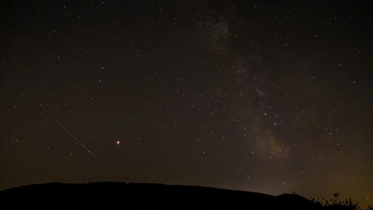 Sternschnuppe Sternschnuppen Stern Himmel Nacht — © Bild: Adege auf Pixabay