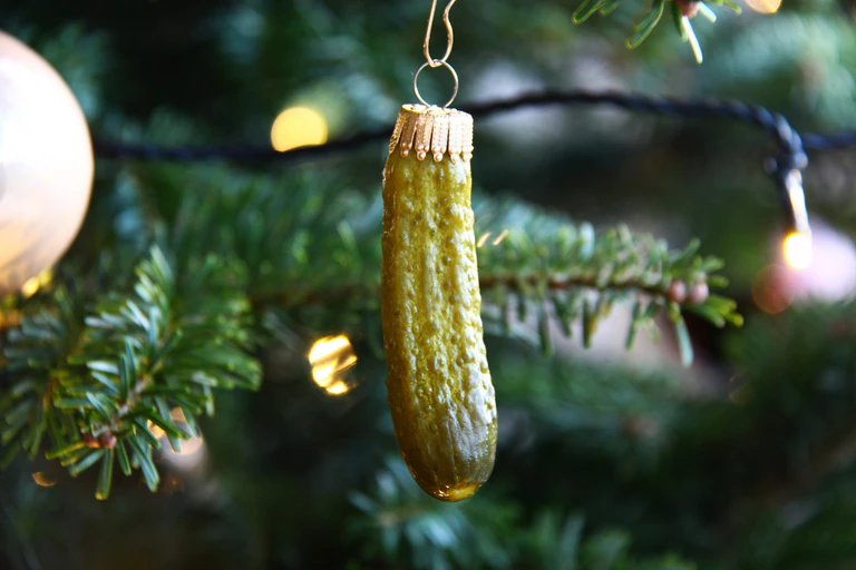 Weihnachtsgurke — © Bild: Adobe Stock / WoGi