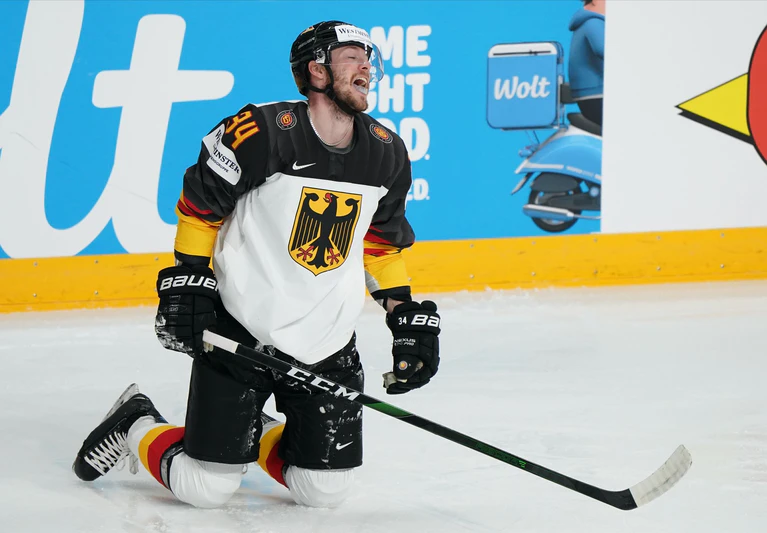 Der Ex-NHL-Profi Tom Kühnhackl kehrt in den Kader der Eishockey-Nationalmannschaft zurück. — © Roman Koksarov/dpa