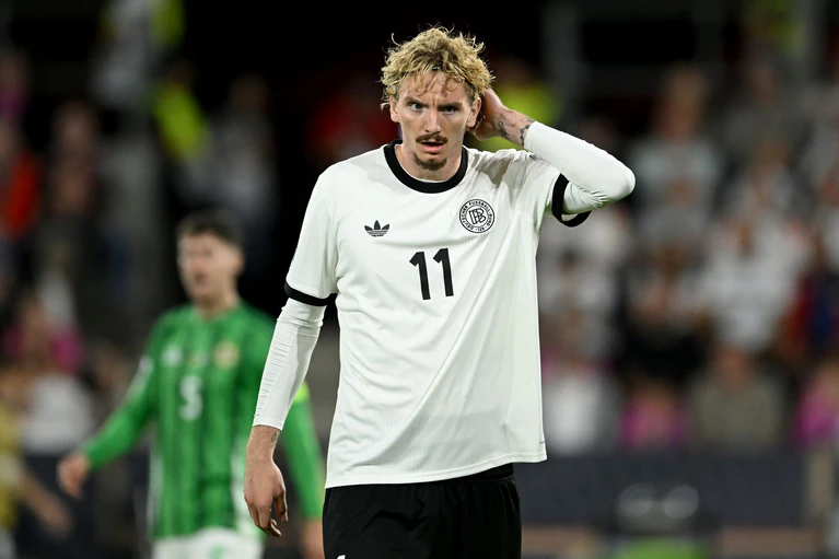 Nick Woltemade stößt mit Verspätung zum Nationalteam. (Archivfoto) — © Marius Becker/dpa