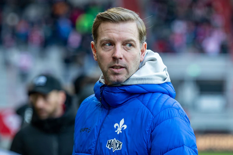Florian Kohfeldt verliert mit Darmstadt völlig unerwartet. — © Armin Weigel/dpa