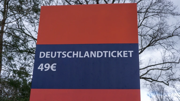 Deutschlandticket — © Bild: Sebastian Ohlig / iStock