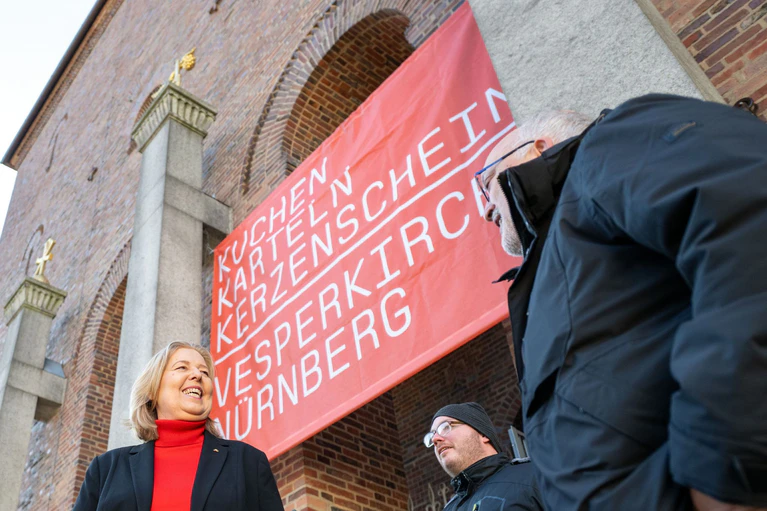 Beim Auftakt war auch Bundessozialministerin Bärbel Bas. (SPD) — © Pia Bayer/dpa