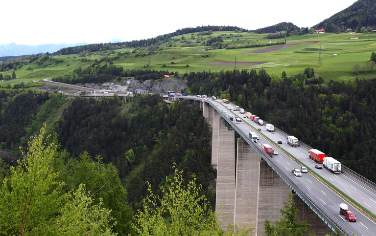 Auf der Brennerautobahn dürfte es am 30. Mai zu viel Stau kommen. (Archivbild) — © picture alliance / dpa