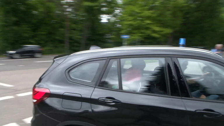 Ein Ermittlungsrichter am Bundesgerichtshof eröffnete dem deutschen Ehepaar in Karlsruhe die Haftbefehle und setzte diese in Vollzug. — © René Priebe/PR-Video /dpa