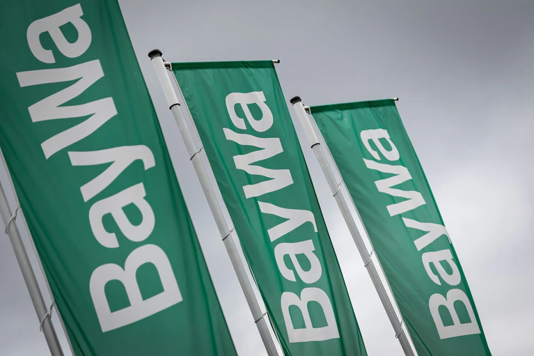 Bei der Baywa ist die Lage noch einmal schwieriger geworden, verursacht durch die Probleme der Ökostromtochter Baywa r.e. (Symbolbild) — © Daniel Karmann/dpa