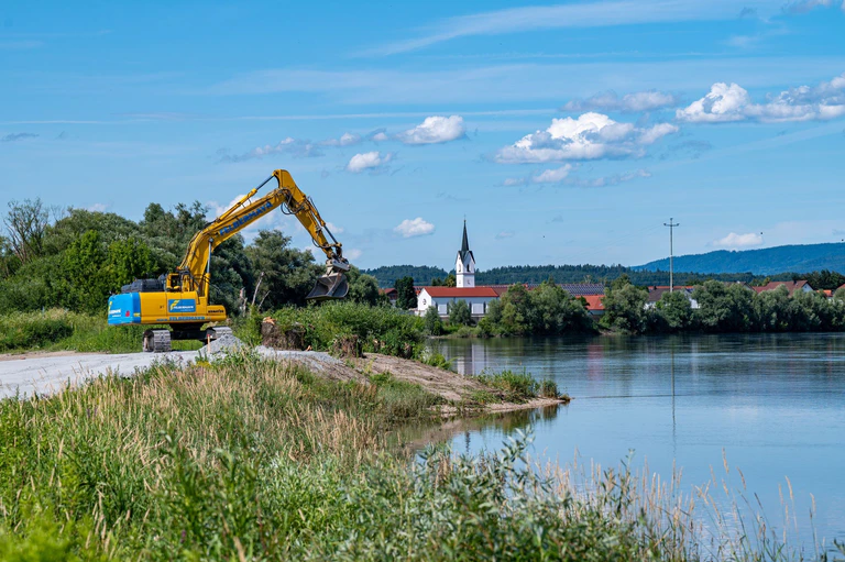 Nahezu 70 Kilometer Donau soll in Niederbayern ausgebaut werden. (Archivbild) — © Armin Weigel/dpa