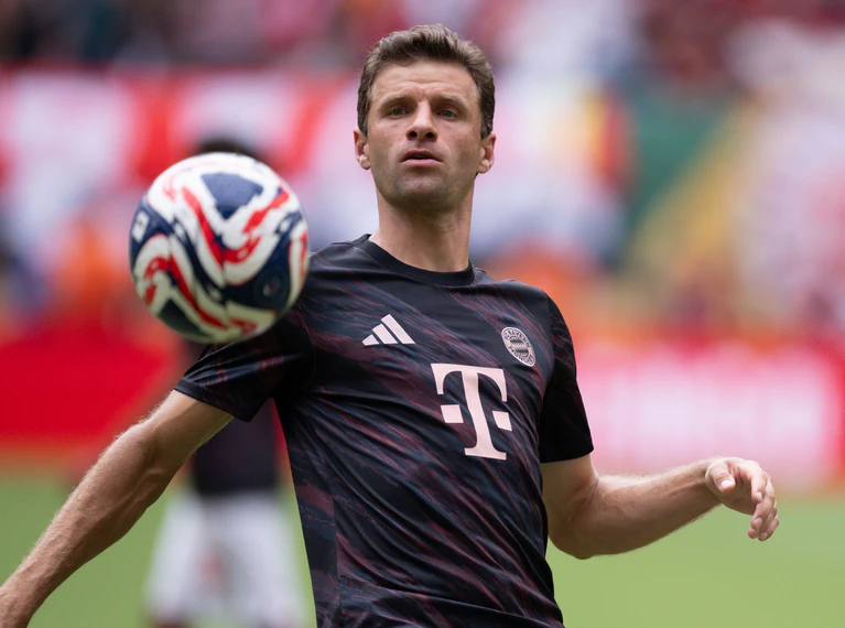 Nach 25 Jahren beim FC Bayern sucht sich Thomas Müller eine neue Herausforderung. — © Sven Hoppe/dpa