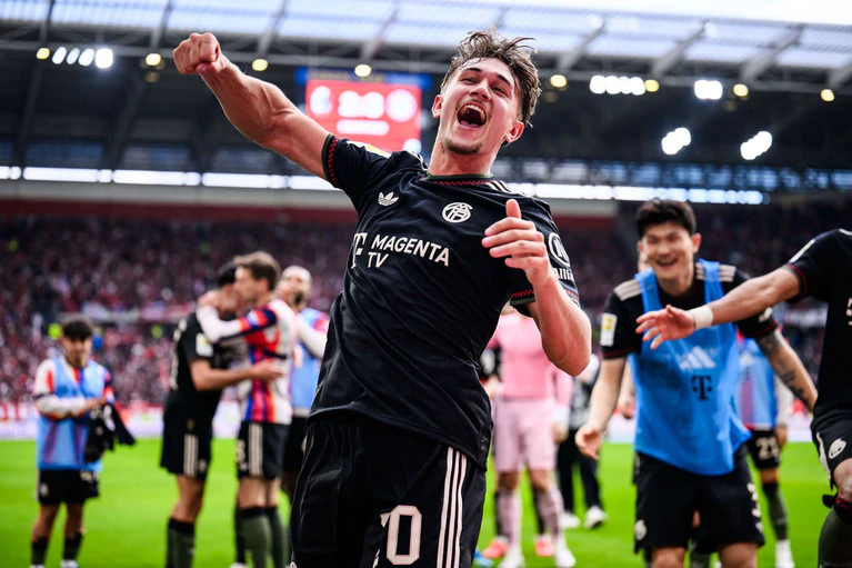 Doppeltorschütze in Freiburg: Bayerns Tom Bischof. — © Tom Weller/dpa