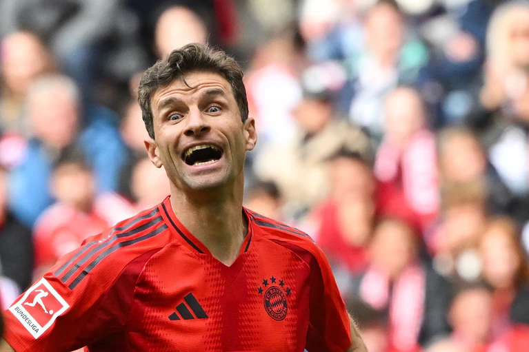 Thomas Müller verlässt den FC Bayern am Saisonende. — © Peter Kneffel/dpa