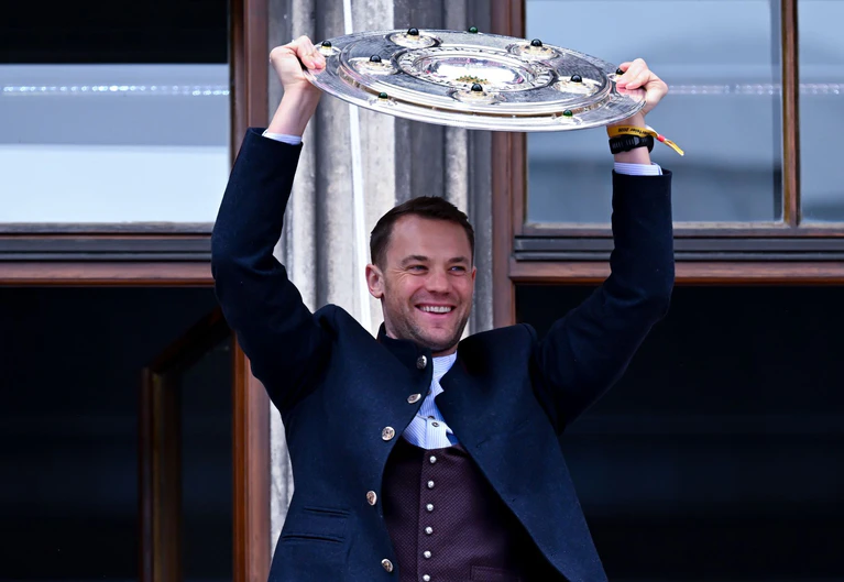 Den zweiten Pokal im Blick: Manuel Neuer vom FC Bayern. (Archivbild) — © Sven Hoppe/dpa