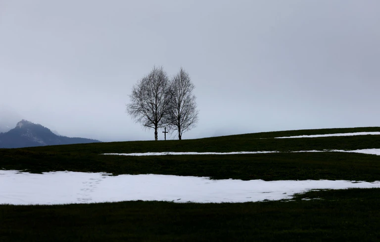 Kälte, Glätte und Nebel dominieren das bayerische Wetter. (Archivbild) — © Karl-Josef Hildenbrand/dpa