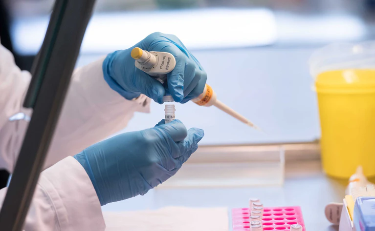 Auf die Parallelen zwischen den beiden Morden stießen die Ermittler erst durch die DNA-Spur. (Symbolbild) — © Sven Hoppe/dpa