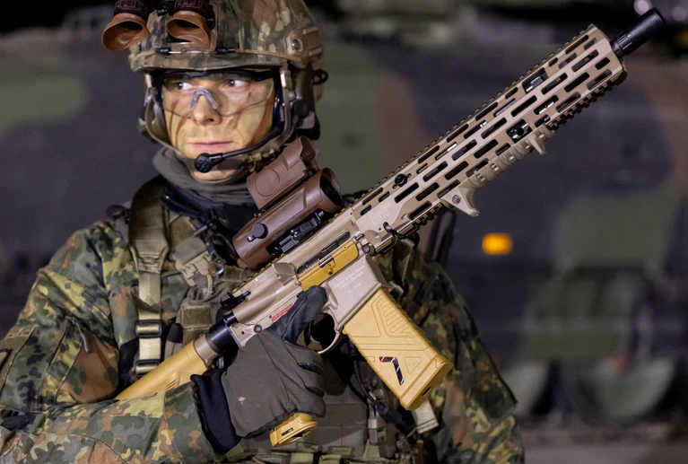 Bundeswehr erhält neues Sturmgewehr G95 — © Daniel Karmann/dpa