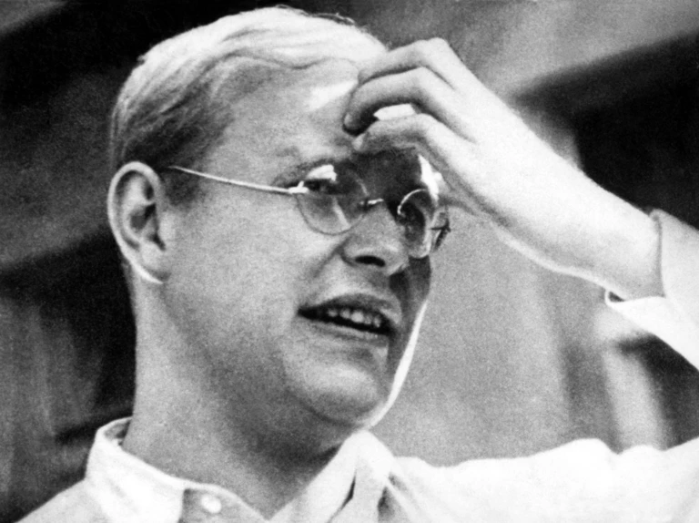  Der NS-Widerstandskämpfer und Pazifist Dietrich Bonhoeffer. (Archivbild) — © -/dpa