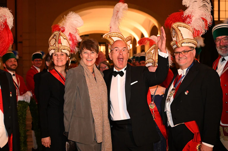 Schauspieler Christoph Maria Herbst kam zusammen mit seiner Frau Gisi zum Ball «Soirée Münchner Leben». — © Felix Hörhager/dpa