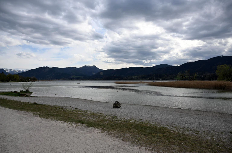 Die Woche in Bayern startet mit Regen. (Archivbild) — © Felix Hörhager/dpa