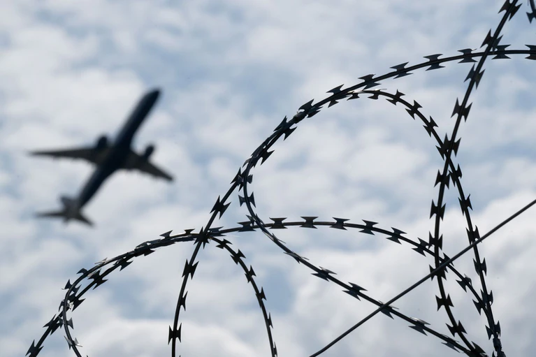 Zu Beginn des neuen Jahres gibt es weitere Abschiebungen nach Afghanistan. (Archivfoto) — © Sebastian Gollnow/dpa