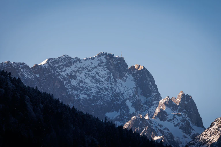 Am Neujahrstag soll es in Bayern Richtung Alpen sonnig werden. (Archivbild) — © Daniel Karmann/dpa