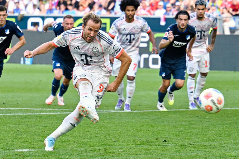 Achtes Saisontor: Kane glänzt in dieser Saison. — © Uwe Anspach/dpa