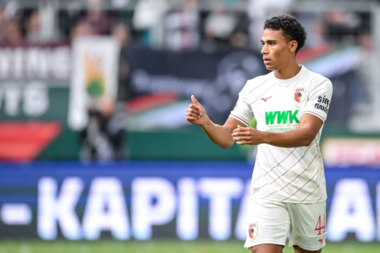 Henri Koudossou läuft von nun an für den 1. FC Nürnberg auf. — © Harry Langer/dpa