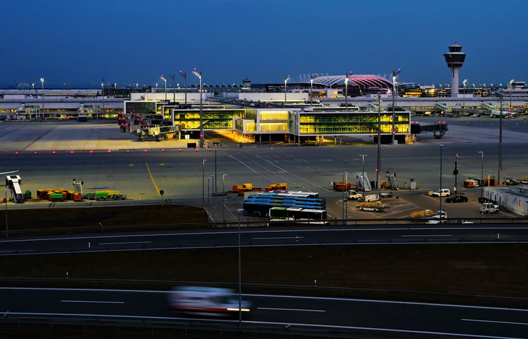 Kann fortan eine Milliarde Passagiere zählen: Der Flughafen München — © Malin Wunderlich/dpa
