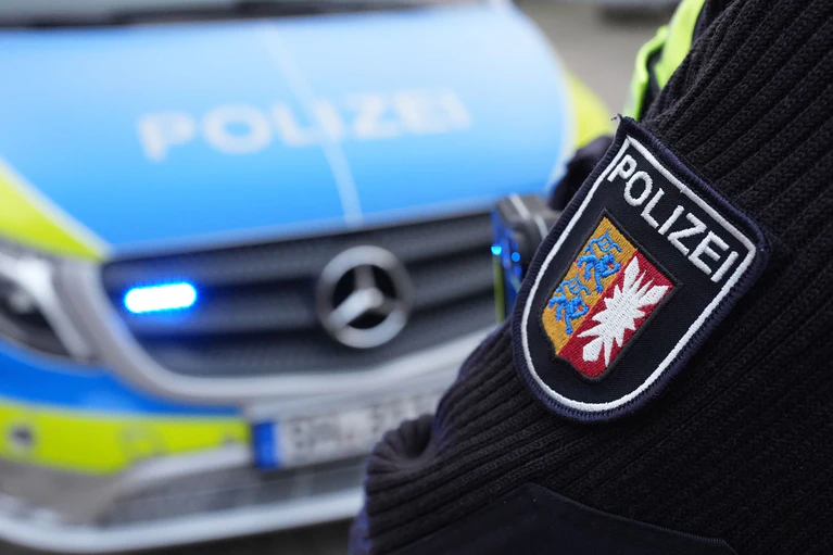 Wegen eines gescheiterten Drogendeals wurde ein 17-Jähriger lebensbedrohlich verletzt. (Symbolbild) — © Marcus Brandt/dpa