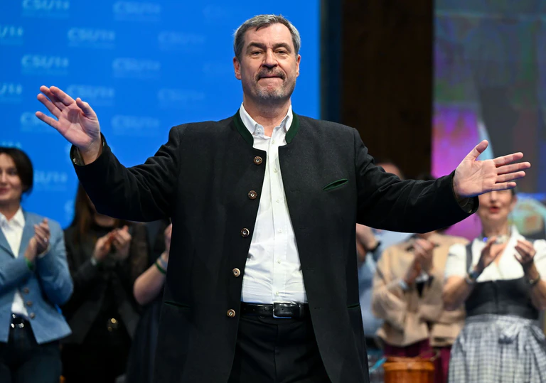 CSU-Chef Markus Söder sprach auf der größten Aschermittwochs-Versammlung in Passau.  — © Sven Hoppe/dpa