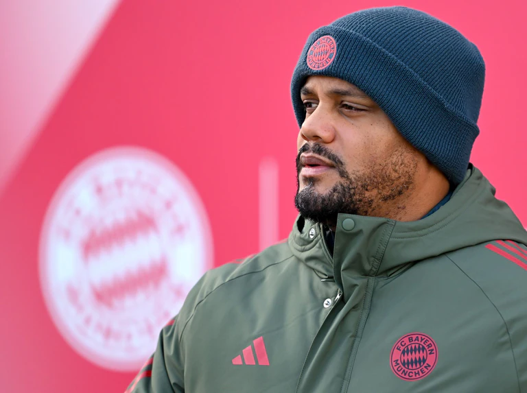 Vincent Kompany denkt nach eigener Aussage an Eindhoven und nicht an Transfers. — © Sven Hoppe/dpa