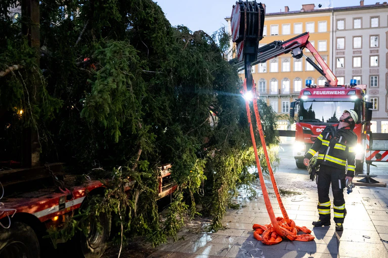 In den Morgenstunden ging es los. — © Lennart Preiss/dpa