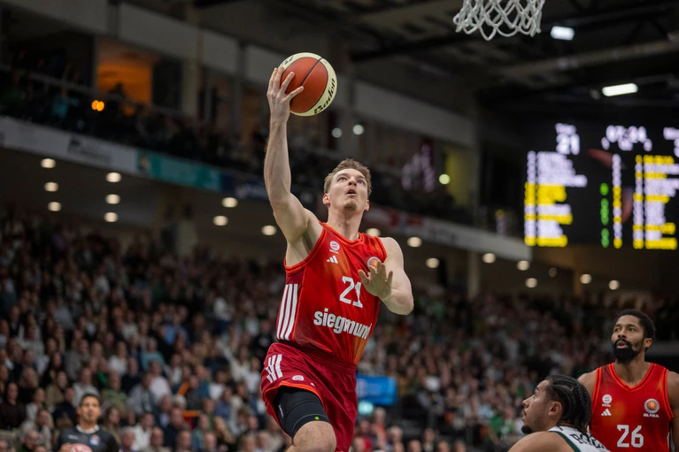 Justus Hollatz und der FC Bayern Basketball erlebten in Ulm ein ganz enges Spiel. (Archivfoto) — © Harald Tittel/dpa