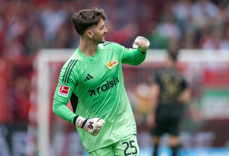 Bleibt Union Berlin erhalten: Ersatzkeeper Carl Klaus. — © Soeren Stache/dpa