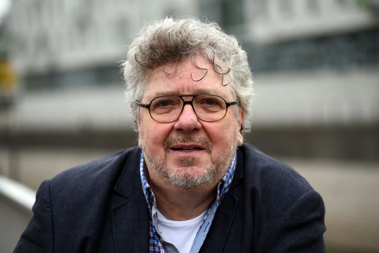 Michael Schanze hat sehr viel abgenommen, leidet aber auch unter Nebenwirkungen der Abnehmspritze. (Archivbild) — © Horst Ossinger/dpa