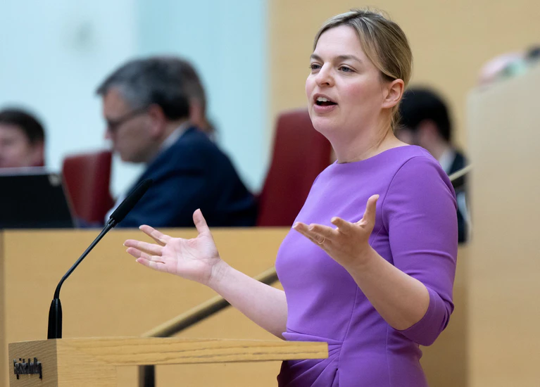 Dass hunderttausende Wohnungen in Bayern leer stünden, sei angesichts des Wohnungsmangels ein «Irrsinn», sagte Grünen-Fraktionschefin Katharina Schulze. (Archivbild) — © Sven Hoppe/dpa