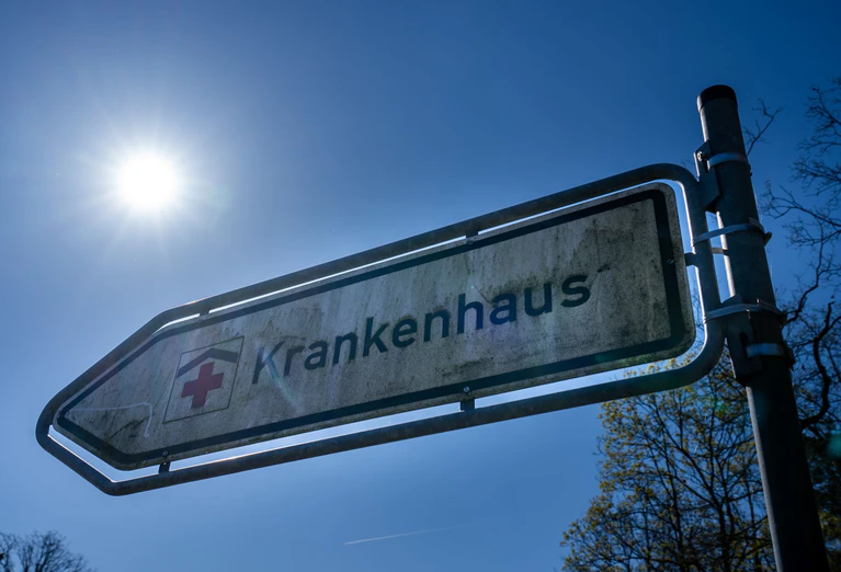 66 Prozent der befragten Kliniken erwarten fürs laufende Jahr Verluste. (Symbolfoto) — © Soeren Stache/dpa